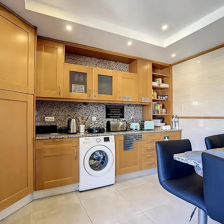 Summer Cascade Pequeno Almoco Incluido アルヴォル