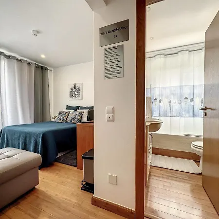 Summer Cascade Pequeno Almoco Incluido ゲストハウス